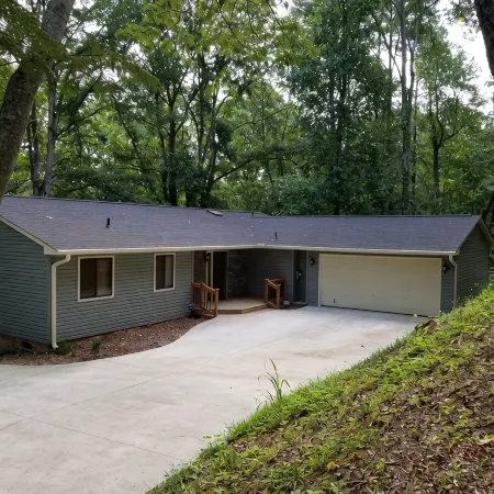 Private setting close to Clemson University