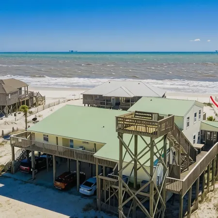 Screened in Porch 5 Br/4.5 Bath - Sleeps 14-18 w/Beach Gear, Cargo Lift
