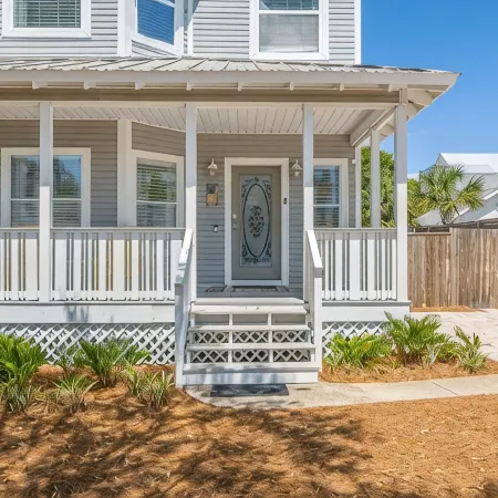 Private Heated Pool - Hot Tub - Golf Cart - Block to Beach - Fully Remodeled!