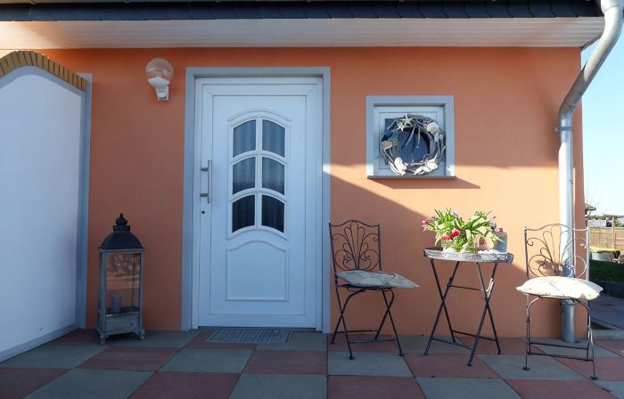 Haus Ostseeperle, 1 Minute Walk to the Beach, 3 Terraces and Sauna