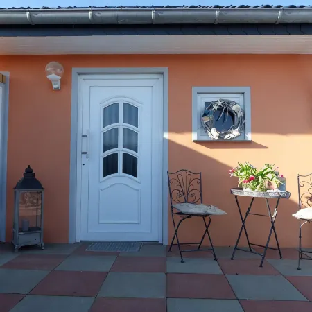 Haus Ostseeperle, 1 Minute Walk to the Beach, 3 Terraces and Sauna