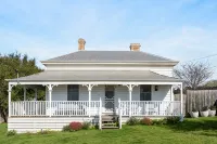 Beautiful Victorian Home With Amazing Views and Centrally Located - 2-Star