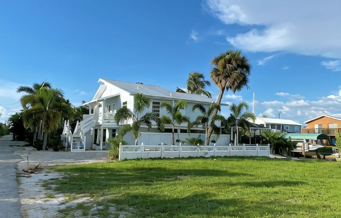 Antigua Cay Retreat is a stylish home with pool on deep water canal in Bokeelia