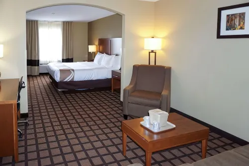 Quality Inn & Suites Georgetown - Seaford - piscina