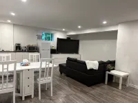 The cozy nook family friendly suite - parking