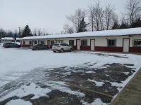 Relax Inn-Collingwood - parking