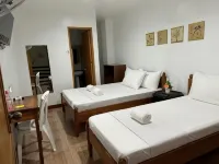 Seascape Lodging House - Guest houses