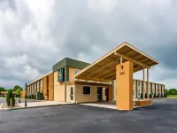 Quality Inn Bucyrus North Hotels in Bucyrus