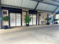 All Seasons Motor Lodge