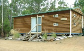 Hobart Bush Cabins