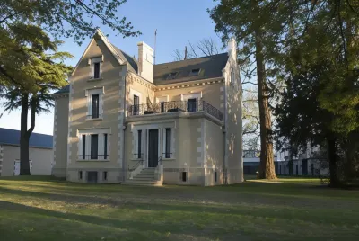 Domitys le Château des Plans Hotel di Saint Loup Lamaire