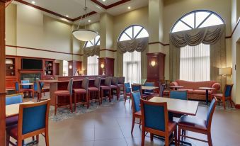 Hampton Inn & Suites Indianapolis-Airport