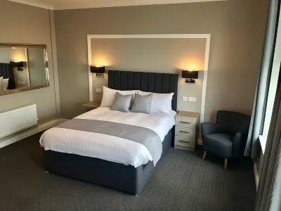 The Raven Hotel Отели в г. 