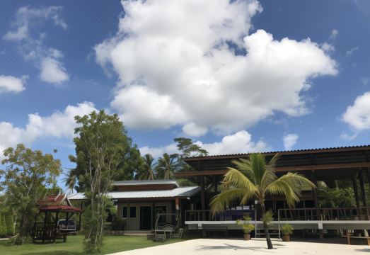 1. 사툰 부티크 리..