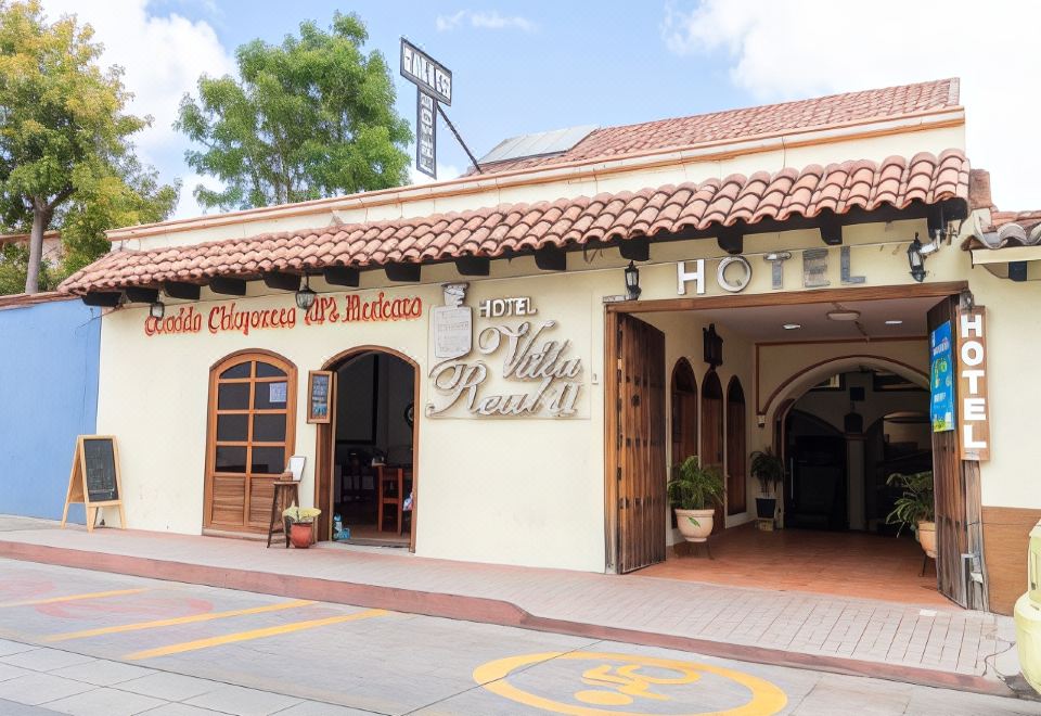 Hotel Villa Real II