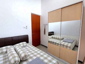 Rumah Singgah Asri Malang - Homestay Syariah