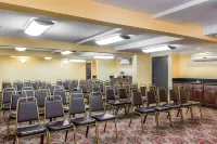 Quality Inn & Suites Bell Gardens-Los Angeles Hotels in Bell Gardens