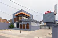 RedDoorz Plus Syariah Near Mall Boemi Kedaton Lampung Kedaton 호텔