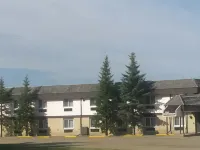 Moosejaw Inn Hotels near Yara Community Gardens And Playground