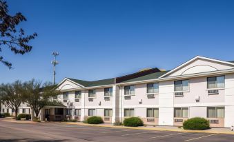 Quality Inn & Suites South