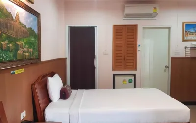 Phadaeng Hotel Отели в г. 
