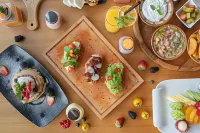 C Central Resort the Palm