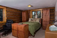 Silver Gate Lodging