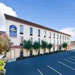 La Quinta Inn & Suites by Wyndham Jamestown Hotels in Jamestown