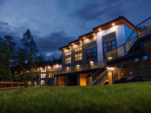 Basecamp Resorts Revelstoke