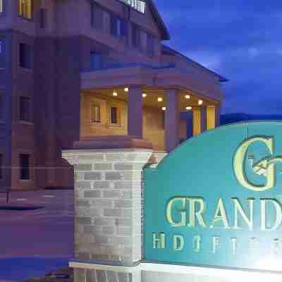 GrandStay Hotel & Suites la Crosse Hotel Exterior