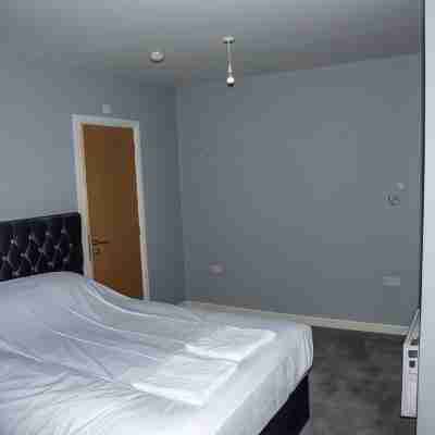 Piccadilly Apartments Rooms