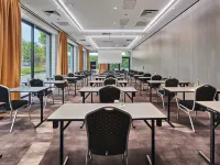華沙留宿旅館 藍城購物中心（Blue City）附近的飯店