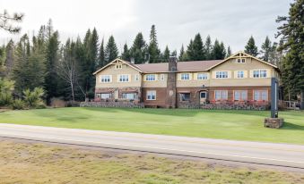 Cascade Lodge