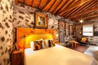 Pocinhobay Hotels near Church of Holy Mary Magdalene