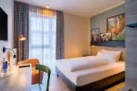 Ramada Encore by Wyndham Munich Messe Hotels in München
