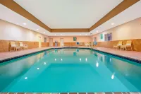 La Quinta Inn & Suites by Wyndham Floresville