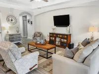 Beach House - the Beach Getaway by PHG Hotels in Sunnyside