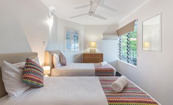 Port Douglas Outrigger Holiday Apartments