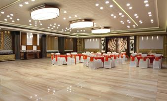SilverCloud Hotel and Banquets