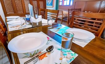 Wingait Inn - Hotel Near the Mall Road - Housity