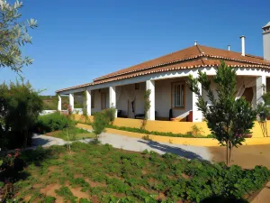 Herdade Do Sobroso Wine & Luxury Boutique Hotel