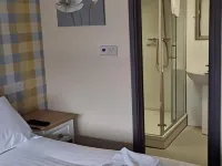 The Aston Inn Hotels near محطة ويتون