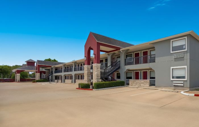 Clarion Pointe