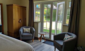 White Cottage B and B