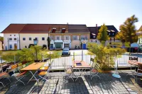 Schwarzacher Hof Hotels in Neukirchen