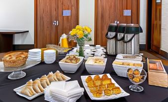 2. Hotel Ca..