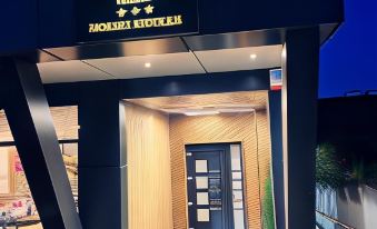 Monarc Boutique ApartHotel - Self Check-IN