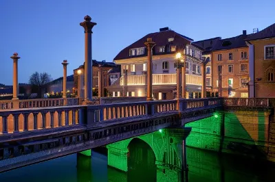 Zlata Ladjica Boutique Hotel Các khách sạn ở Center District