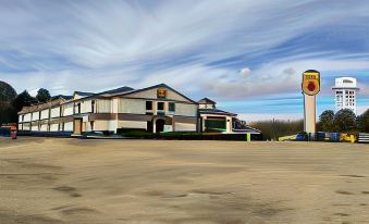 Super 8 by Wyndham Hernando