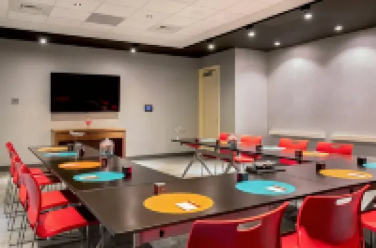 Aloft Alpharetta Hotels in Alpharetta